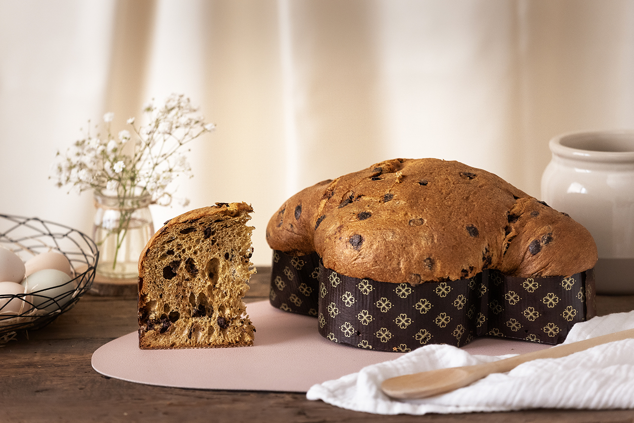 Colomba artigianale con orzo tostato, caffè e cioccolato
